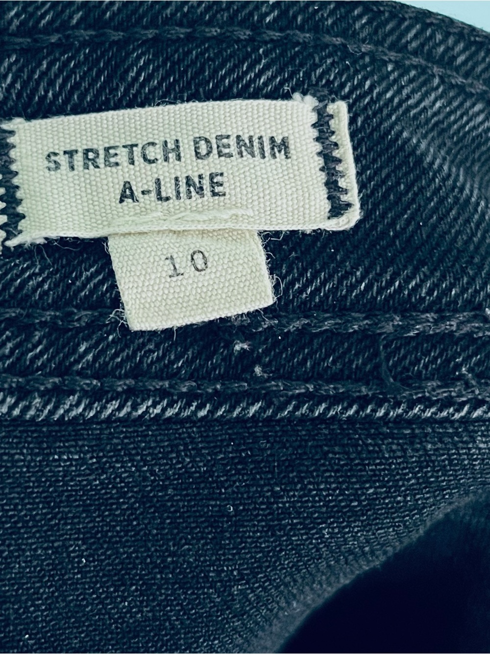 Madewell Black Button-Front Denim Stretch Skirt SZ 10 - Picture 4 of 4